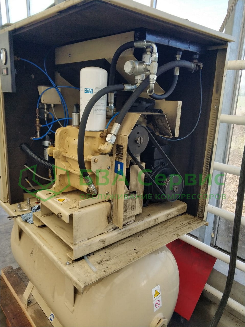 obsluzhivanie_vintovogo_kompressora_ingersoll_rand_up5-5-8_03_48